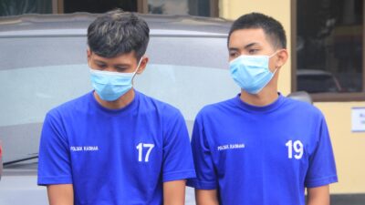 Bapak dan Anak pelaku penggelapan mobil.