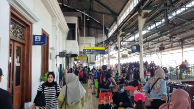 Stasiun Tugu Yogyakarta semakin ramai ketika lebaran nanti. 