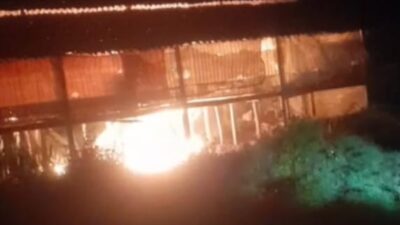 Kandang berisi 5000 ayam di Ngawen terbakar. 