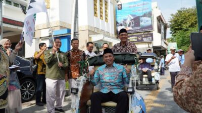 Becak listrik karya Muhammadiyah. 