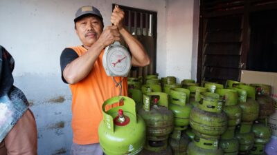 Pertamina menambah pasokan gas 3 kg selama lebaran.