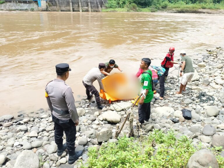 Jasad perempuan ditemukan mengambang di Sungai Code.