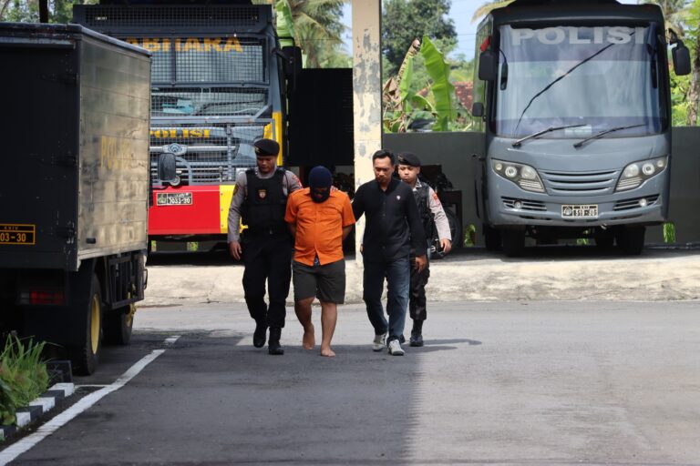 Pria asal Sumsel ditangkap Reskrim Polres Kulonrogo di Palembang.