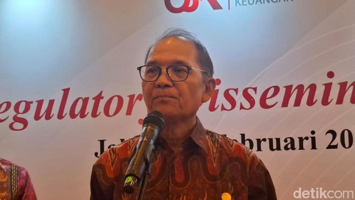 Asuransi Biaya Berobat Murah? Premi Turun 10%, Cek OJK!