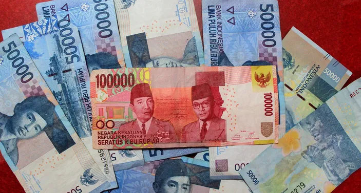 Bantuan Subsidi Upah 2025 Cair? Begini Cara Ceknya Lewat HP