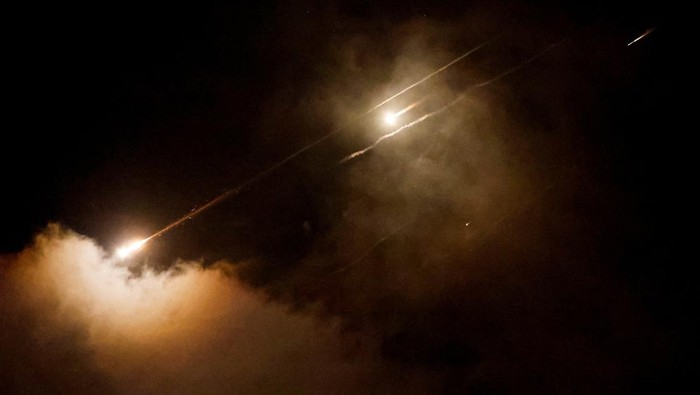 Tegang! Israel vs Iran, Warga AS di Qatar Waspada